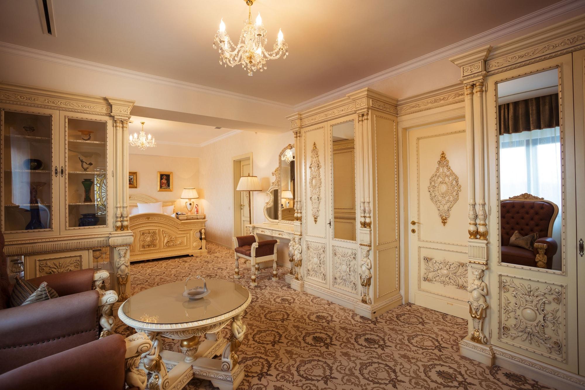 Hilton Sibiu Hotel Bagian luar foto