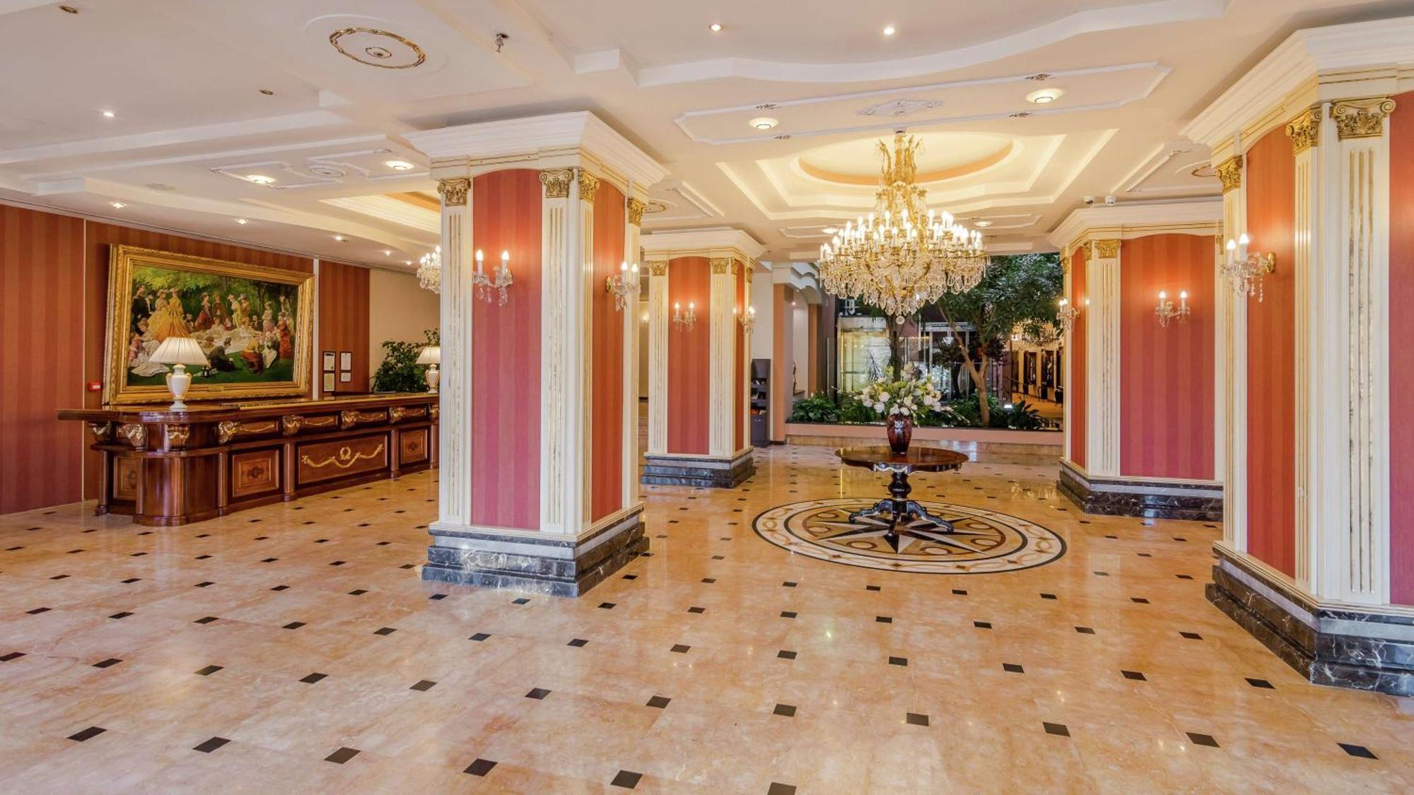 Hilton Sibiu Hotel Bagian luar foto