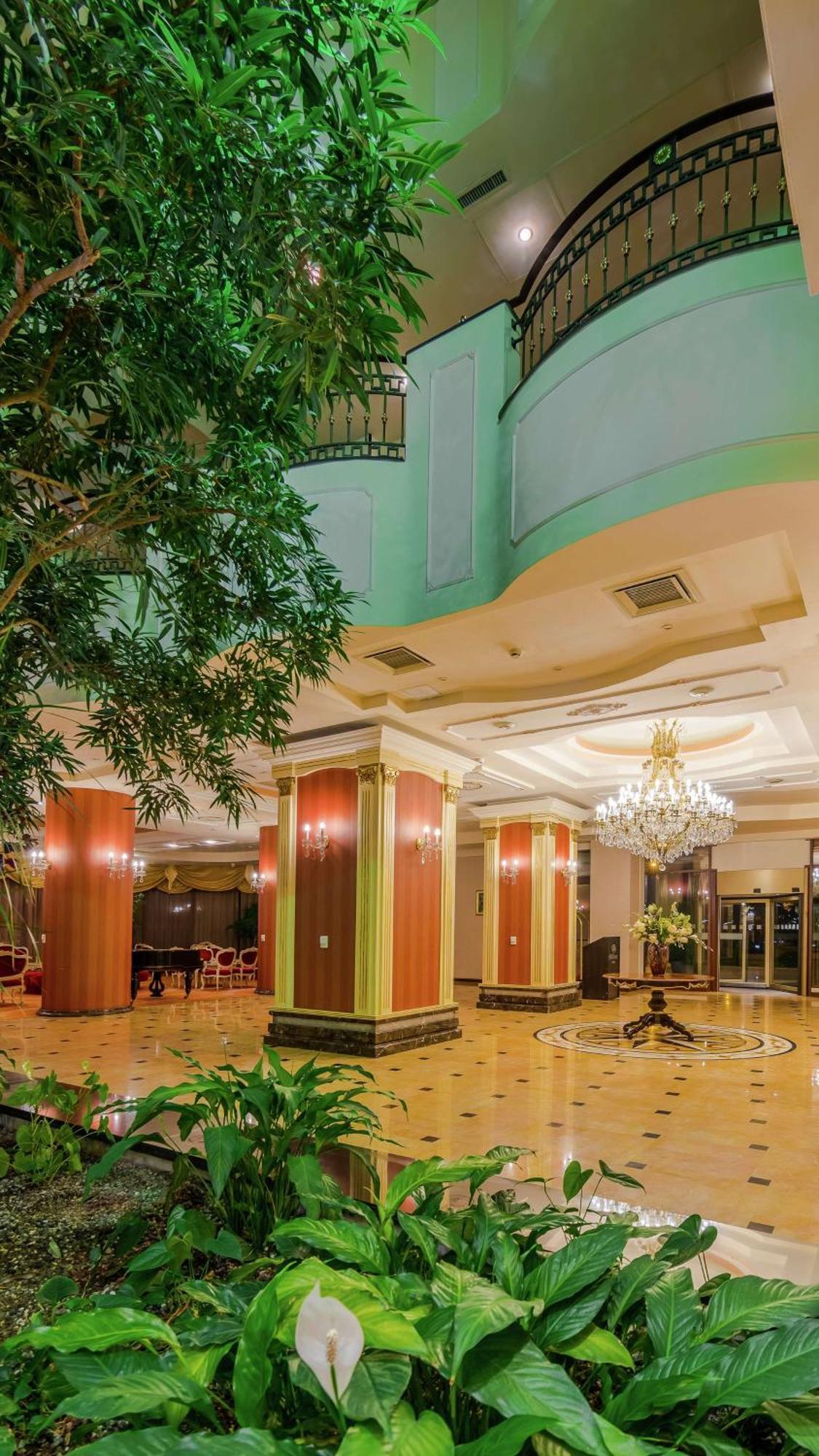Hilton Sibiu Hotel Bagian luar foto